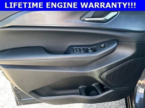 New 2025 Jeep Grand Cherokee Altitude image 12