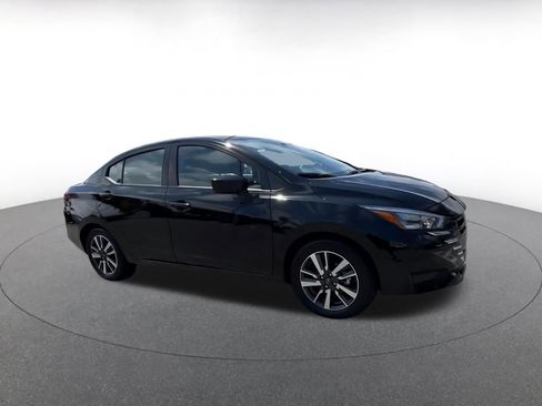 Used 2025 Nissan Versa SV FWD image 2