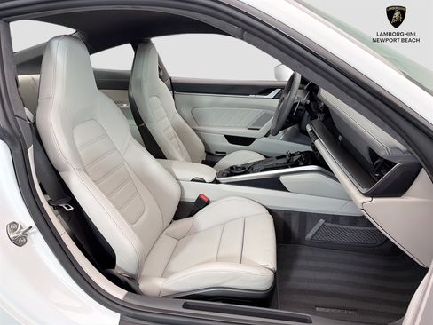Used 2025 Porsche 911 Turbo S AWD/4WD image 30