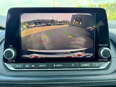 Used 2023 Nissan Rogue SV FWD image 30