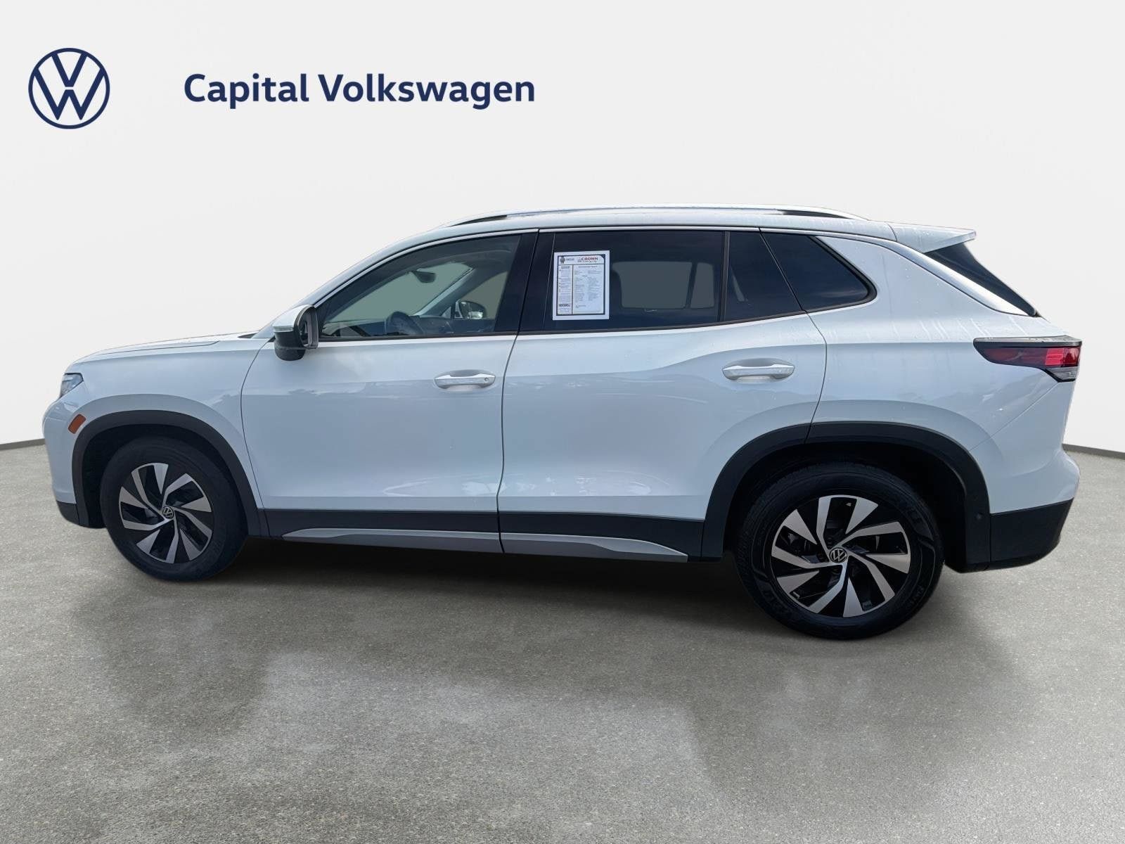 Used 2026 Volkswagen Tiguan S FWD image 8