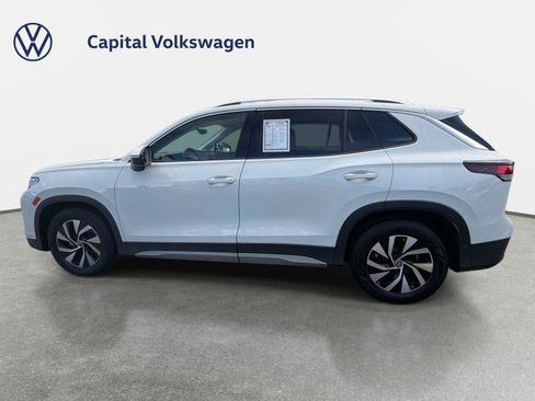 Used 2026 Volkswagen Tiguan S FWD image 8