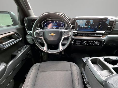 Used 2023 Chevrolet Silverado 1500 LT image 9