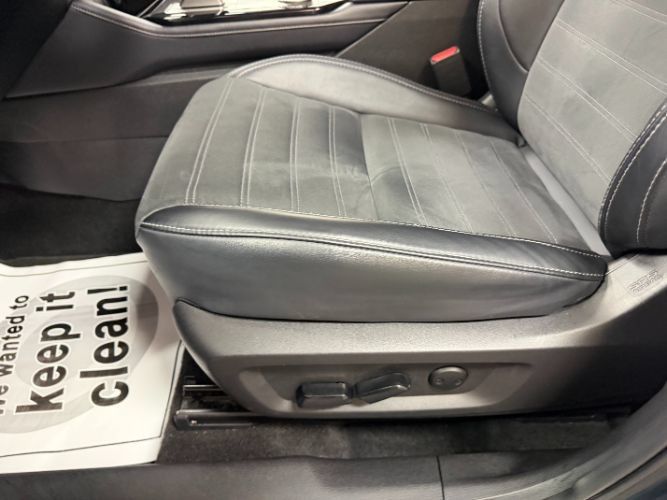 Used 2025 Mitsubishi Outlander SE FWD image 13