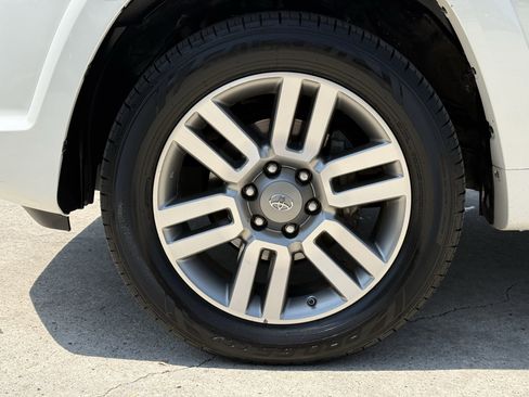 Used 2010 Toyota 4Runner Limited RWD image 12