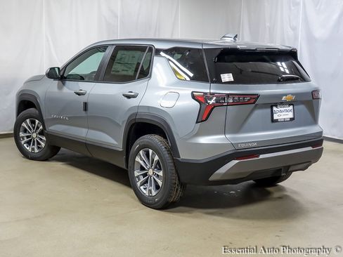 New 2026 Chevrolet Equinox LT image 8