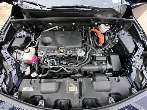 Used 2024 Toyota Venza XLE AWD/4WD image 32