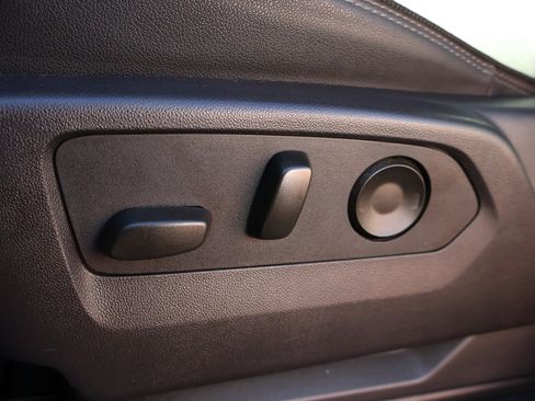 Used 2024 Chevrolet Silverado 1500 High Country image 13