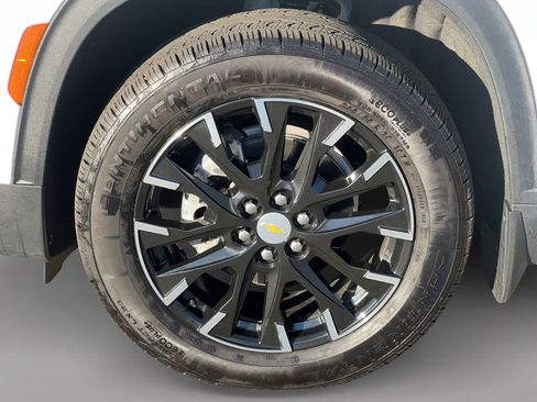 Used 2025 Chevrolet Traverse LT w/ Sun and Wheel Package AWD/4WD image 19
