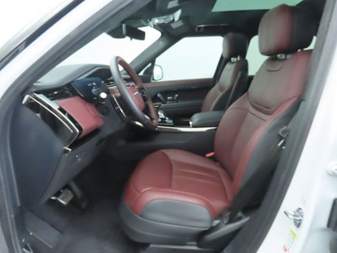 Used 2025 Land Rover Range Rover Sport Autobiography image 20