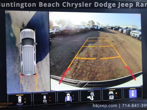 Used 2024 Chevrolet Suburban RST w/ Luxury Package image 29