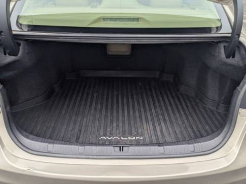 Used 2018 Toyota Avalon XLE Plus image 13