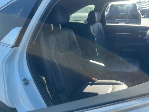 Used 2025 Kia Sorento EX w/ EX Panoramic Sunroof Package FWD image 13