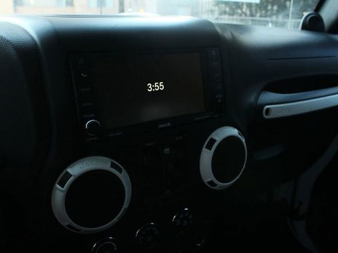 Used 2012 Jeep Wrangler Unlimited Sahara AWD/4WD image 24