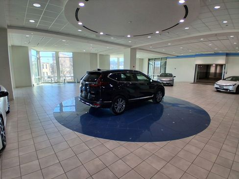 Used 2020 Honda CR-V Touring image 7