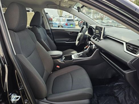 Certified 2025 Toyota RAV4 LE image 10