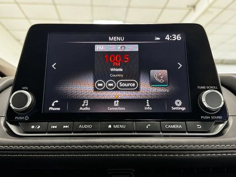 Used 2023 Nissan Rogue SV FWD image 15