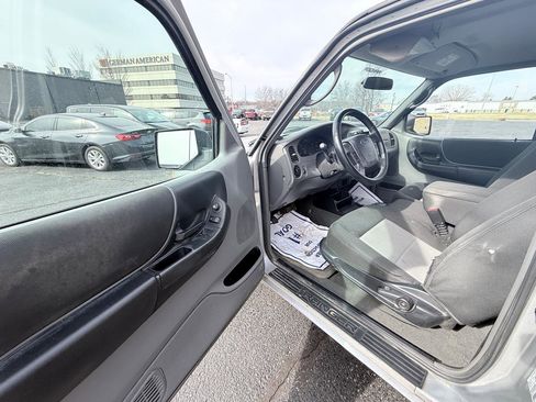 Used 2011 Ford Ranger XLT image 7