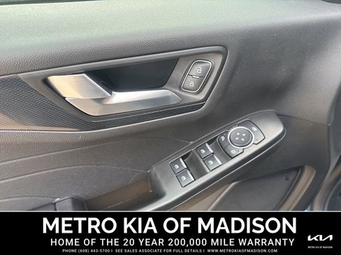 Used 2025 Ford Escape ST-Line Select image 12