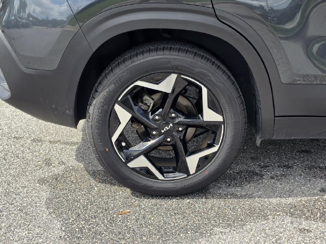 Certified 2024 Kia Seltos EX FWD image 5