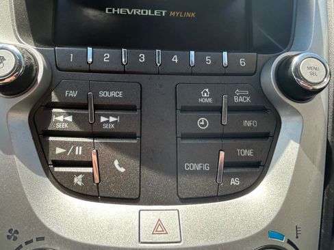 Used 2017 Chevrolet Equinox LT w/ Convenience Package FWD image 23