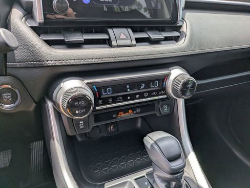 Used 2025 Toyota RAV4 XLE FWD image 24