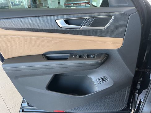 New 2026 Volkswagen Atlas Cross Sport SEL R-Line AWD/4WD image 6