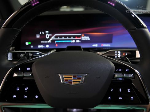 Used 2025 Cadillac Escalade Sport w/ Touring Package AWD/4WD image 26