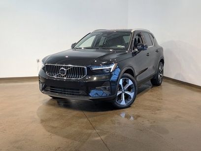 Used 2025 Volvo XC40 B5 Plus w/ Protection Package Premier