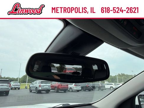 Used 2023 GMC Acadia SLT w/ Preferred Package FWD image 30