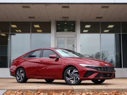 New 2025 Hyundai Elantra Limited