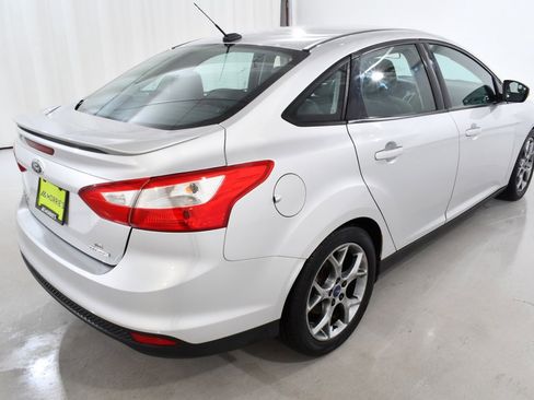 Used 2014 Ford Focus SE w/ Equipment Group 201A image 11