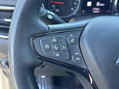 Used 2023 Chevrolet Equinox Premier FWD image 11