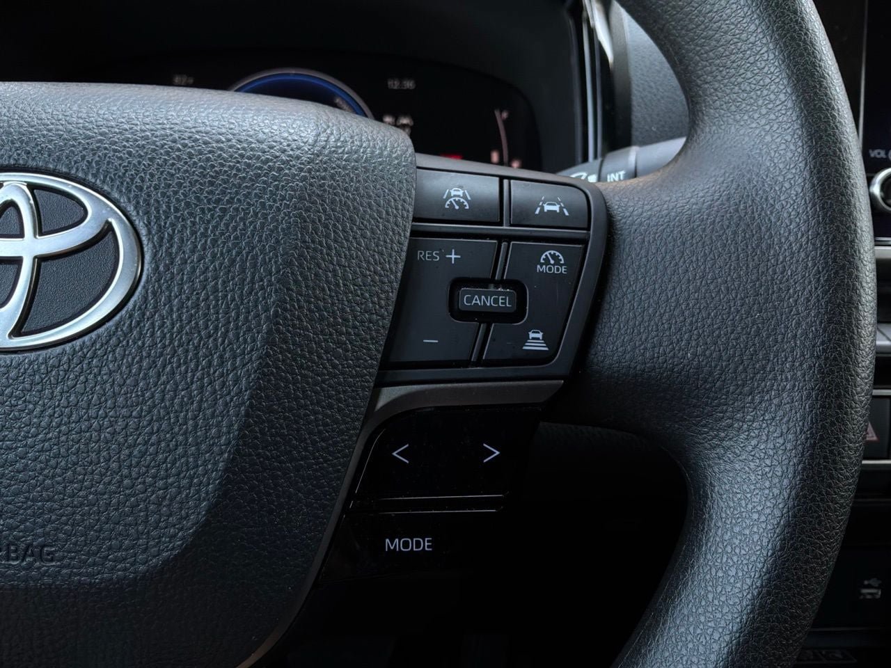 Used 2026 Toyota Camry LE FWD image 36