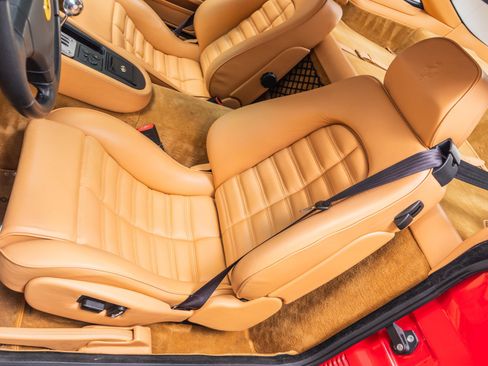 Used 2001 Ferrari 550 Maranello Coupe RWD image 23