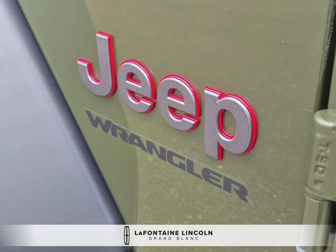 Used 2024 Jeep Wrangler Rubicon w/ Technology Group AWD/4WD image 9