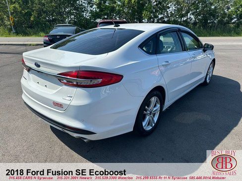 Used 2018 Ford Fusion SE w/ Fusion SE Technology Package FWD image 3