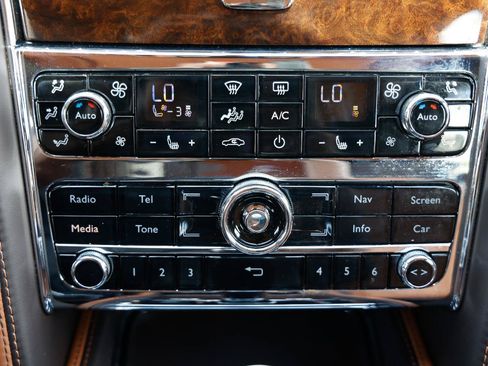 Used 2016 Bentley Mulsanne Speed RWD image 39