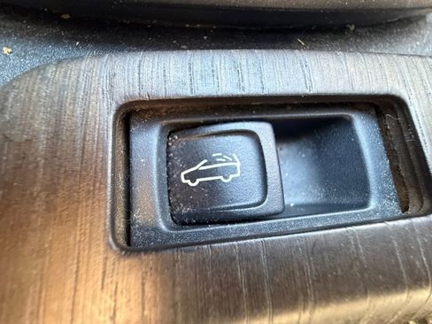 Used 2013 Volvo C70 T5 image 30