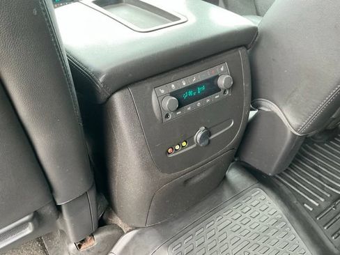 Used 2014 Chevrolet Suburban LTZ AWD/4WD image 37