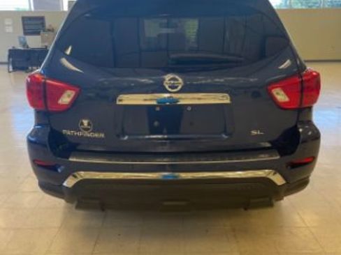 Used 2020 Nissan Pathfinder SL FWD image 5