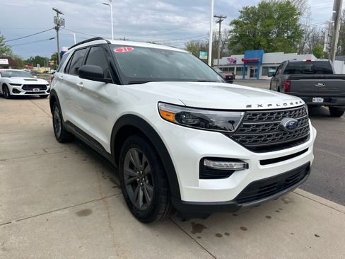 Used 2021 Ford Explorer XLT w/ Equipment Group 202A AWD/4WD image 1