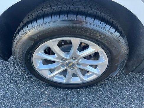 Used 2021 Chevrolet Equinox LS w/ LPO, Blackout Package image 27