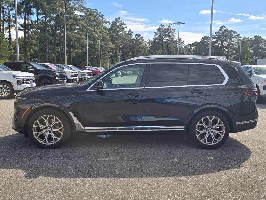 Used 2025 BMW X7 xDrive40i AWD/4WD image 2