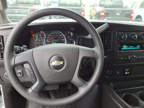 Used 2024 Chevrolet Express 2500 2500 w/ Driver Convenience Package image 13