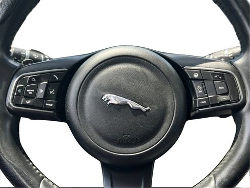 Used 2017 Jaguar F-PACE Prestige AWD/4WD image 23