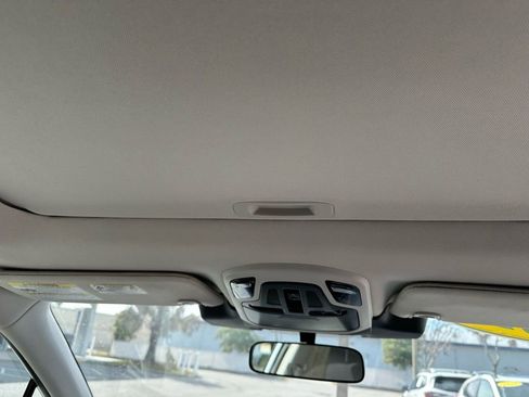 Used 2025 Subaru Outback Limited image 21