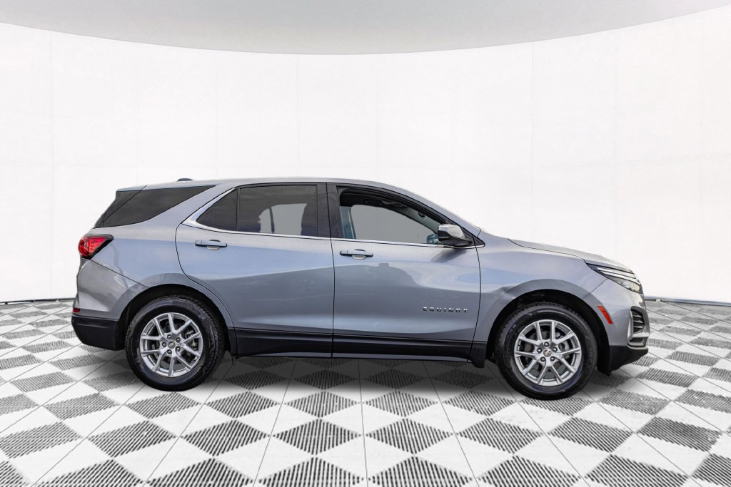 Used 2024 Chevrolet Equinox LT AWD/4WD image 11