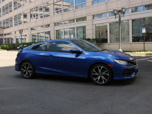 Used 2019 Honda Civic Si image 2