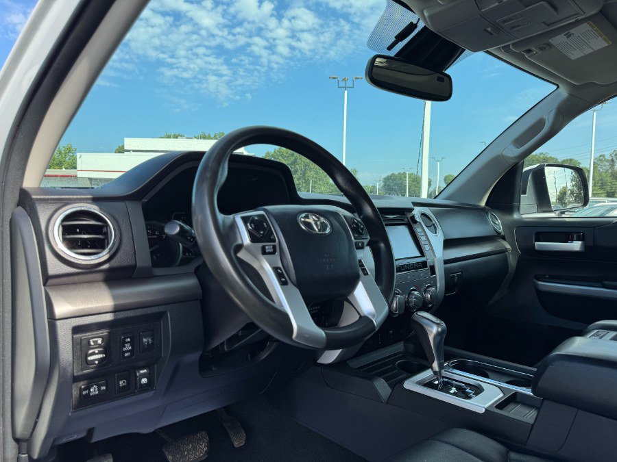 Used 2018 Toyota Tundra SR5 AWD/4WD image 14